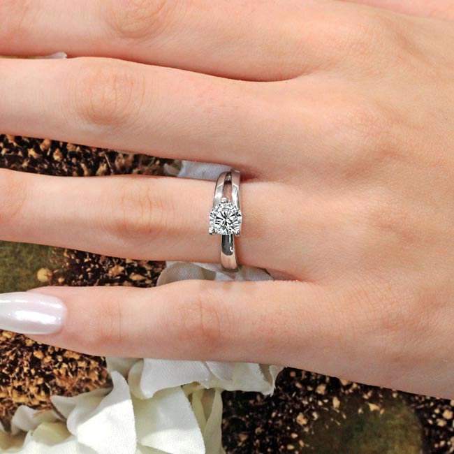 Platinum 1 Carat 3 Prong Moissanite Solitaire Ring Image 2