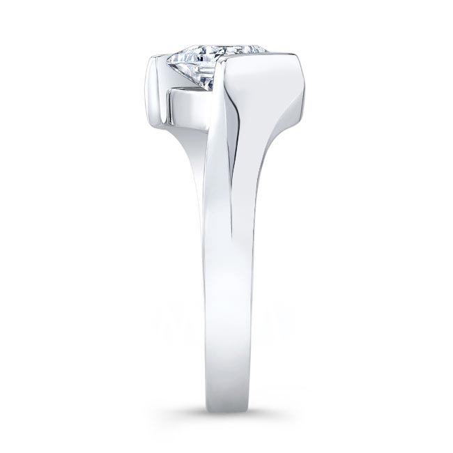 Platinum Princess Solitaire Ring Image 3