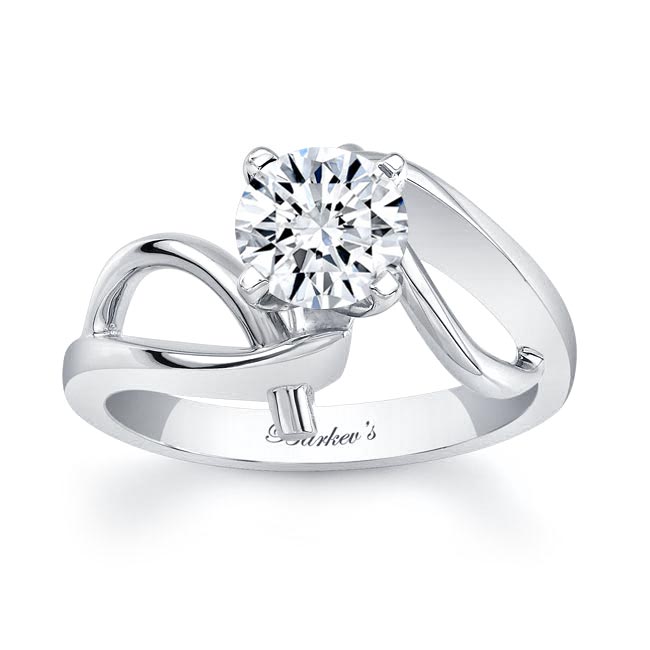 Wire Accent Moissanite Solitaire Ring