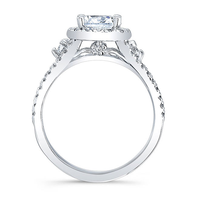 1.5 Carat Cushion Cut Diamond Ring Image 2