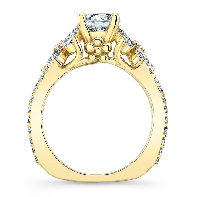 Yellow Gold Flower Ring Image 2