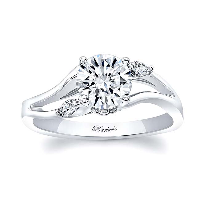 V Shaped Diamond Ring