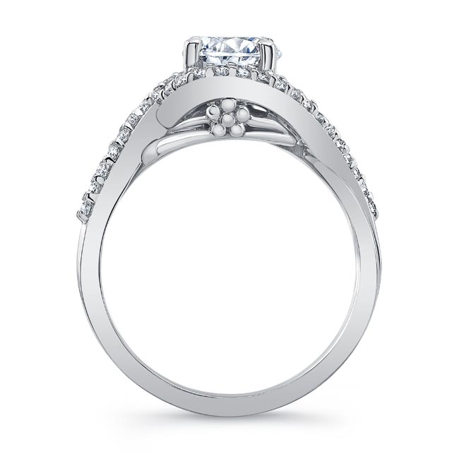 Twisted Halo Engagement Ring Image 2