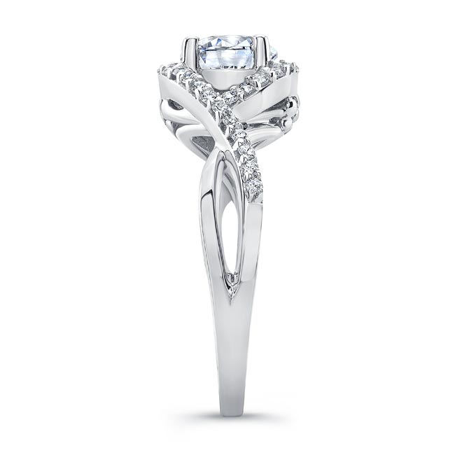 Twisted Halo Engagement Ring Image 3