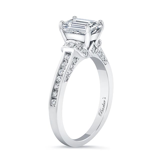 Emerald Cut Diamond Ring Image 2