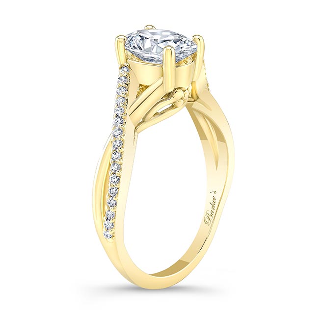 Yellow Gold One Carat Oval Diamond Ring Image 2