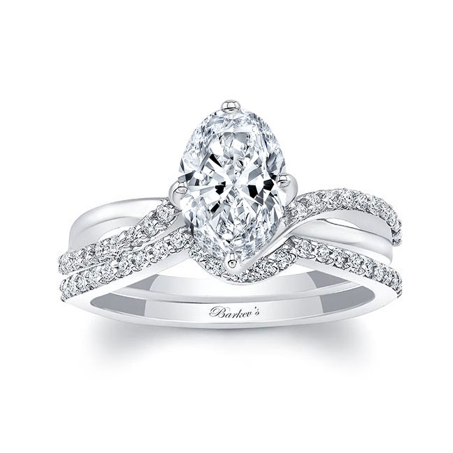 Oval Moissanite Twist Bridal Set