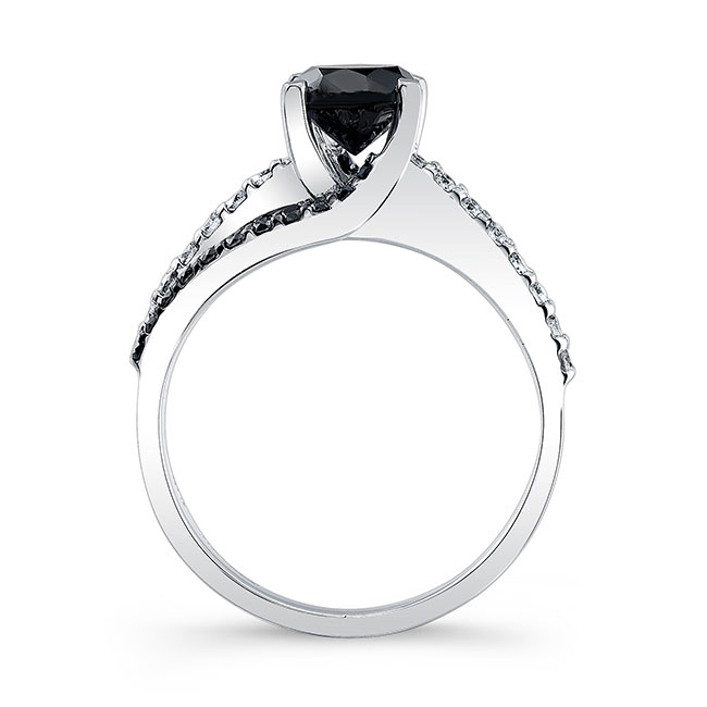 1 Carat Round Cut Black Diamond Ring Image 2