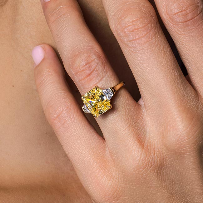 5 Carat Yellow Diamond Ring Image 3