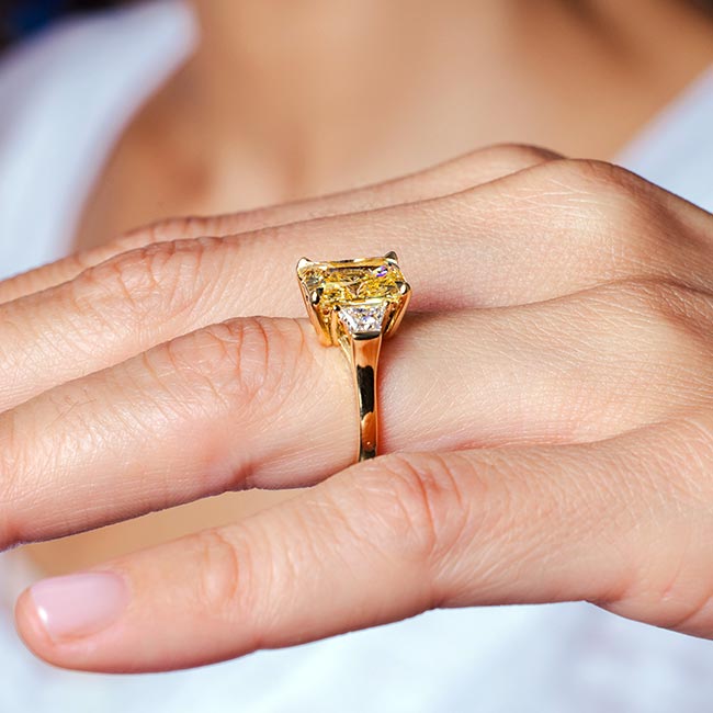 5 Carat Yellow Diamond Ring Image 4