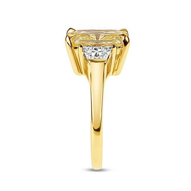 5 Carat Yellow Diamond Ring Image 2